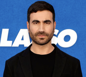 Brett Goldstein performing at Live at the Barbershop