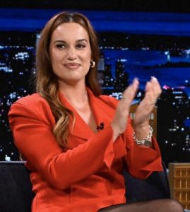 Hannah Berner performing at Live at the Barbershop